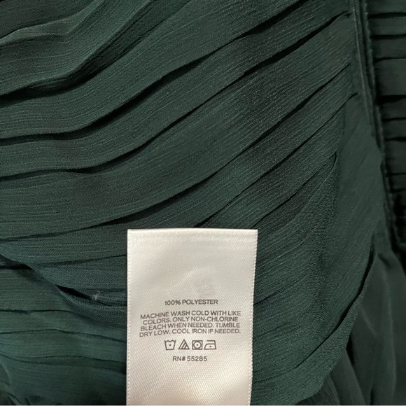 NWT EXPRESS Mock Neck Long Sleeve Pleated Waist Tiered Ruffle Mini Dress Emerald - Picture 8 of 9